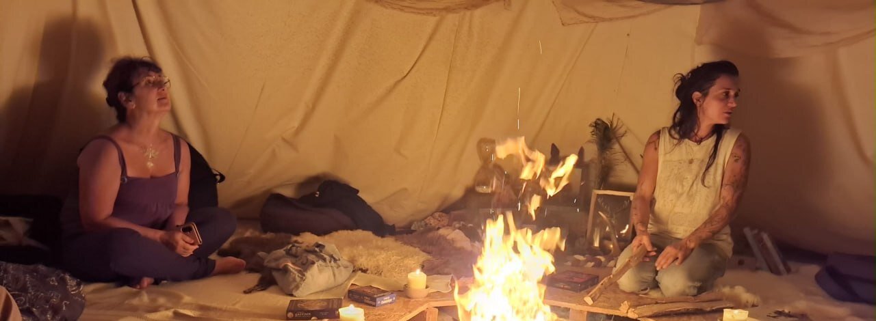 Cérémonie dans le tipi