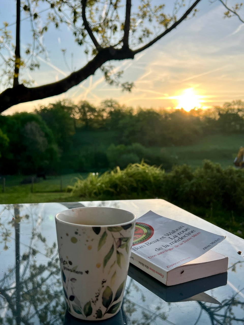 Le lieu, la ferme et le tipi